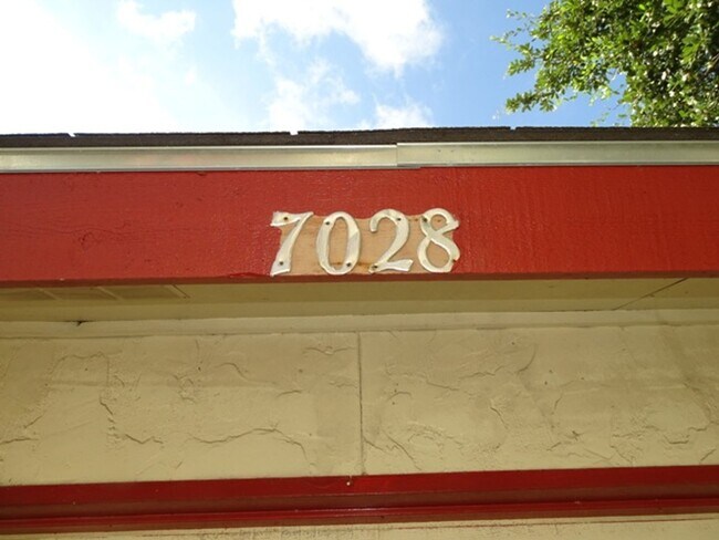 Building Photo - 7028 Silver Canyon