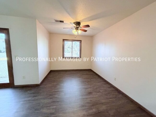 Building Photo - 222 E Veterans St