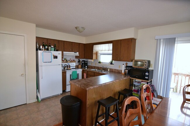 Building Photo - 2 Bedroom Duplex in Cary