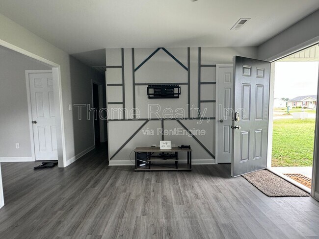 Foto del edificio - 2414 Heath Ln