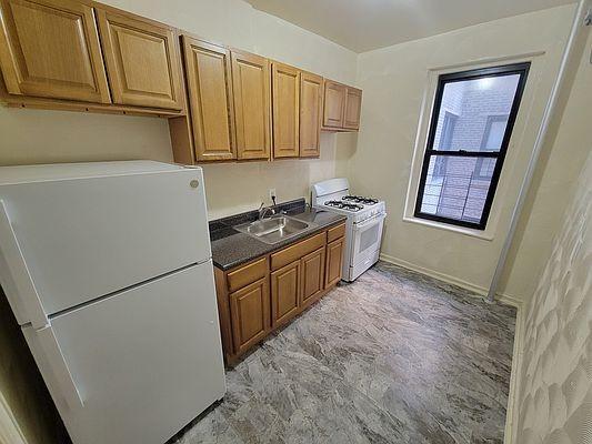 Foto del edificio - 1 bedroom in BRONX NY 10456