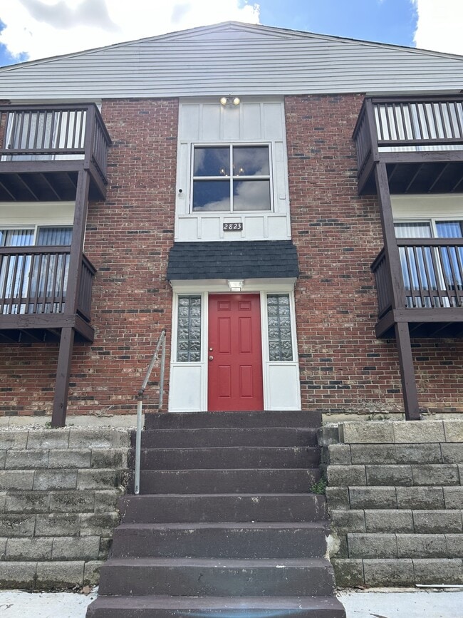Building Photo - 2823 Glenway Ave
