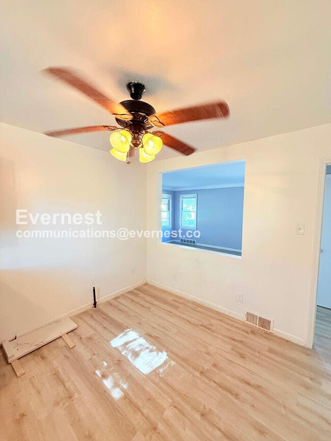 Foto del edificio - 5134 Hereford St