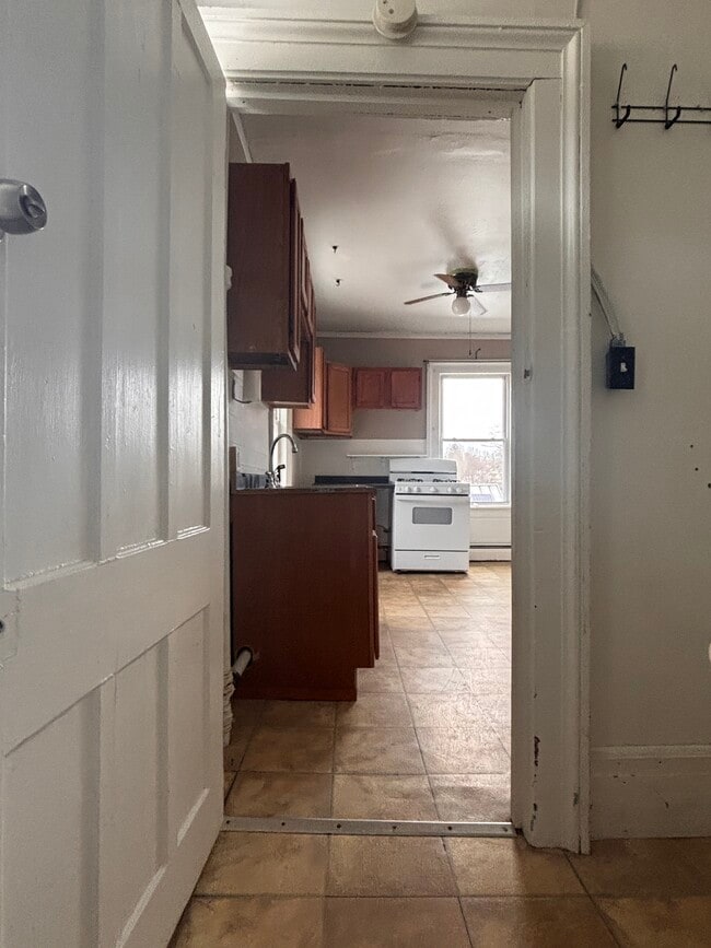 Building Photo - 103 Ulster Ave