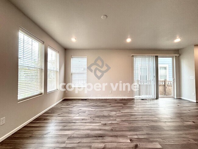 Building Photo - 1163 S Walden Ct