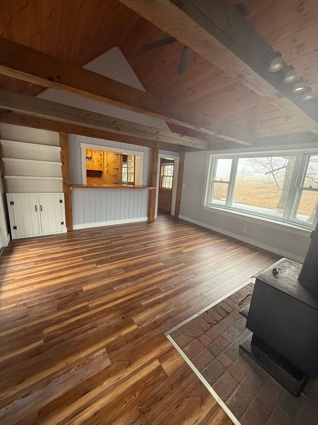 Building Photo - 161 Rines Rd