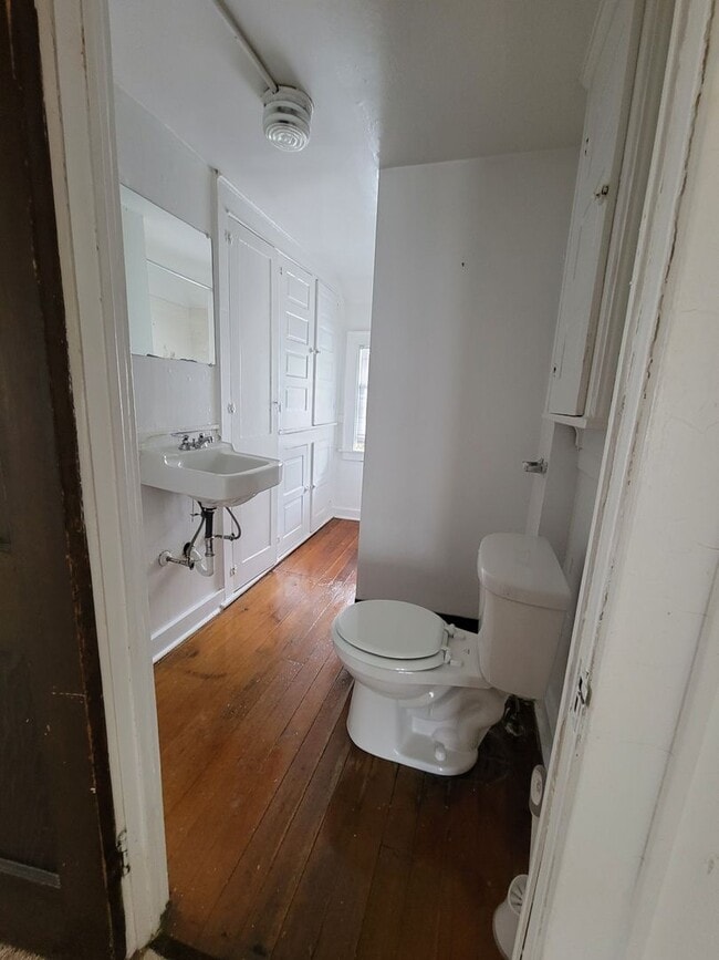 Foto del edificio - 620-22 Fellows Ave