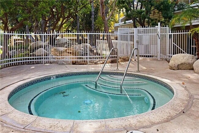 Foto del edificio - 3680 S Bear St