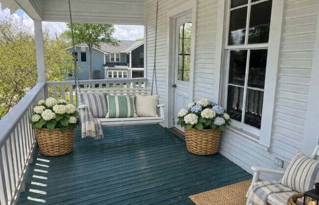 Foto del edificio - 618 Bayridge Rd