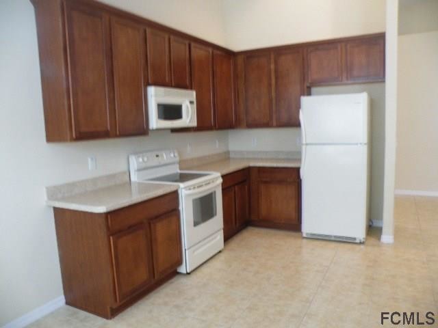 Building Photo - 15 Raintree Cir