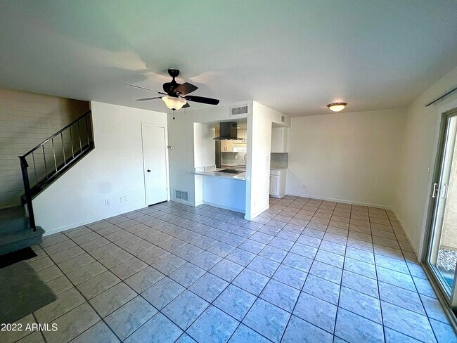 Building Photo - 8073 E Glenrosa Ave