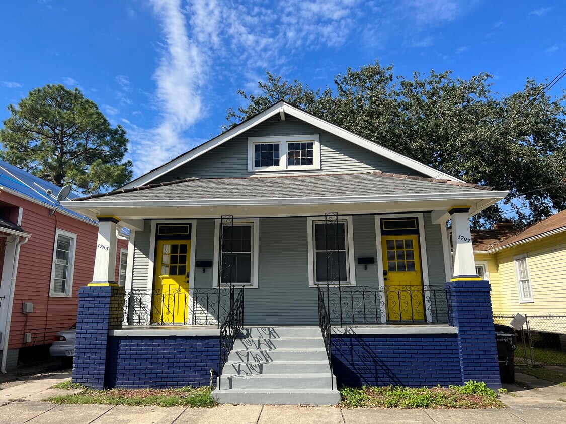 Primary Photo - 1705 Rousselin Dr