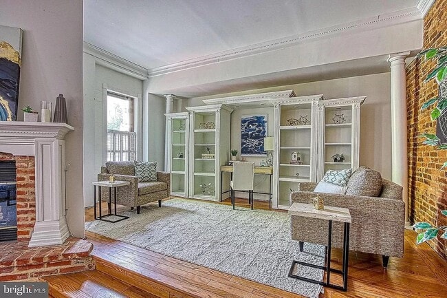 Foto del edificio - 400 E Cross St