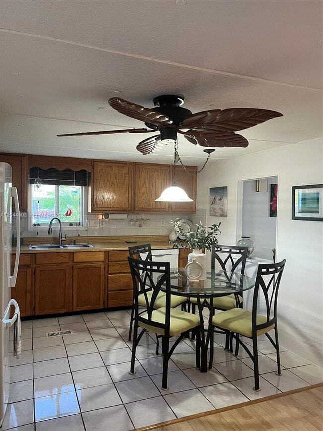 Foto del edificio - 5125 SW 26th Ct