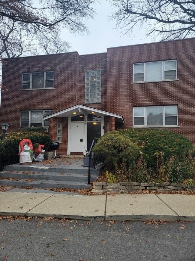 Building Photo - 144 Ann St