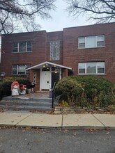 Building Photo - 144 Ann St