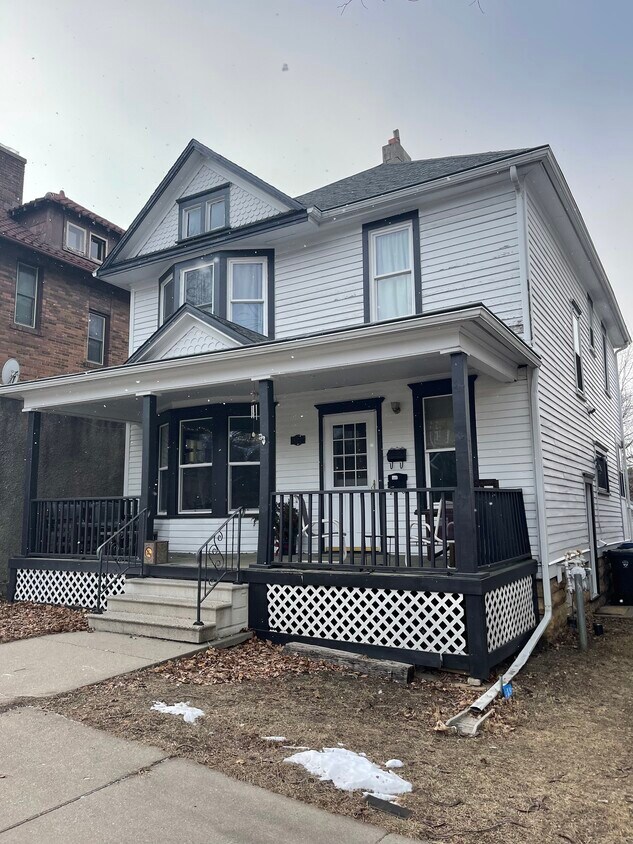 Foto principal - 622 S 4th St