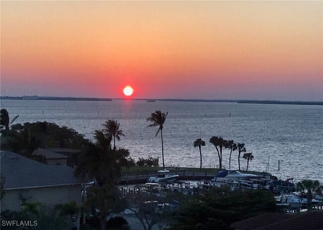 Foto del edificio - 14819 Laguna Dr