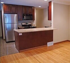 Building Photo - 913 22nd Ave SE