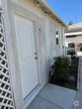 Building Photo - 136 Orange Grove Ave