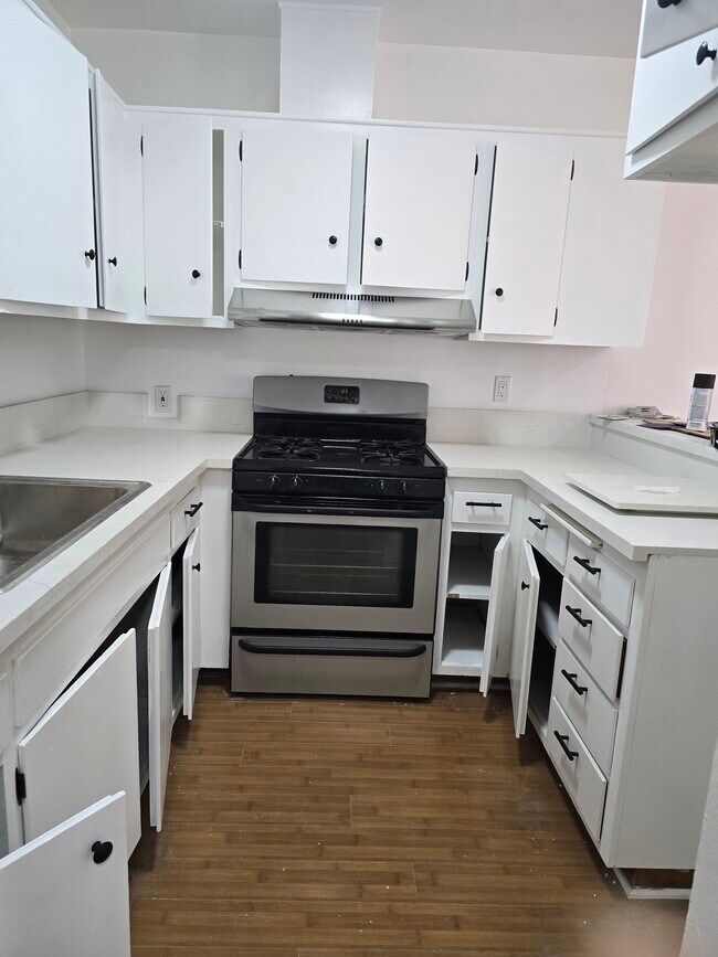 Foto del edificio - 2928 Francis Ave