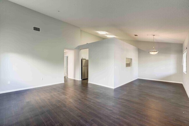 Building Photo - 4685 Haverhill Rd