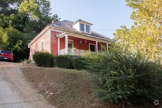 Building Photo - 160 Strickland Ave