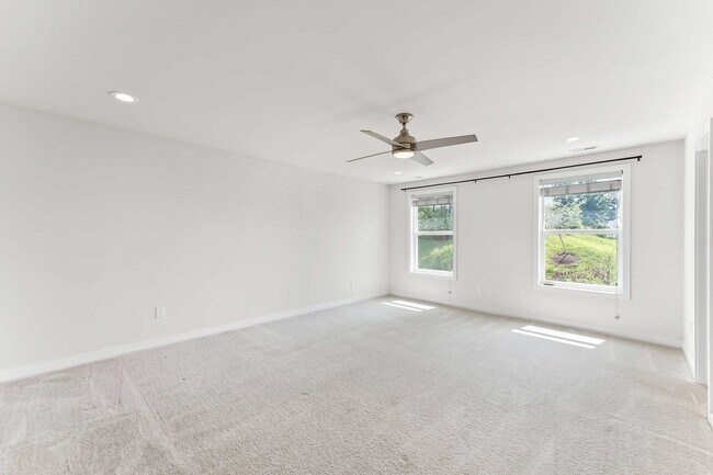 Building Photo - 178 Kennedy Dr