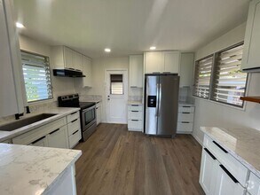 Building Photo - 99-101A Kihewa Pl