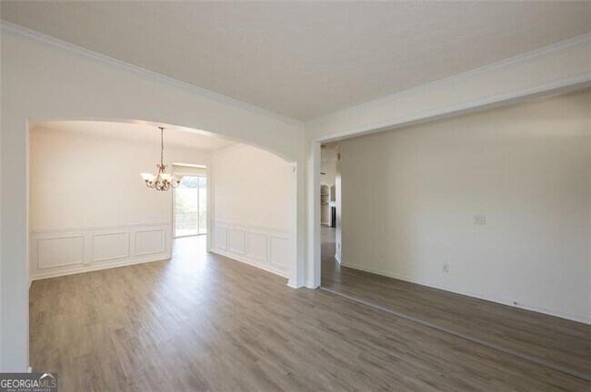 Building Photo - 325 Stone Valley Xin