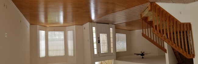 Building Photo - 3562 Fox Hollow Dr