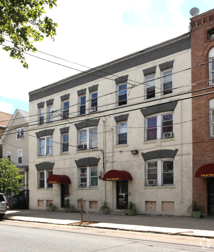 Primary Photo - Elizabeth Apartments