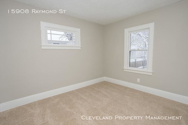 Building Photo - 4 bedroom in Maple Heights OH 44137