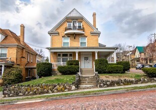 Building Photo - 544 E Pearl St