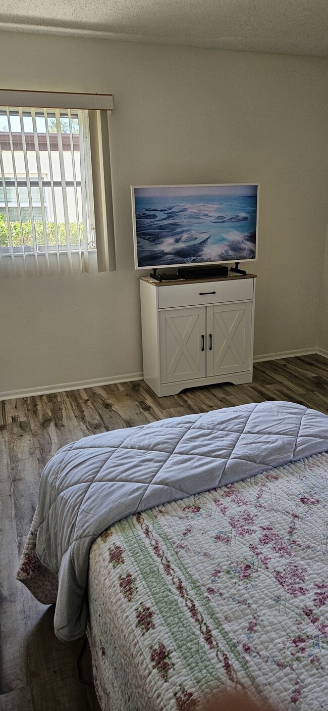 Foto del edificio - 6215 Green View Cir