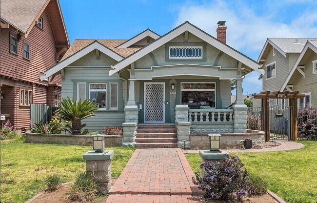Building Photo - 4265 Arguello St