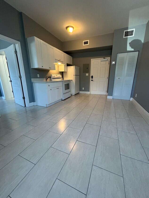 Foto principal - 1401 Division Ave