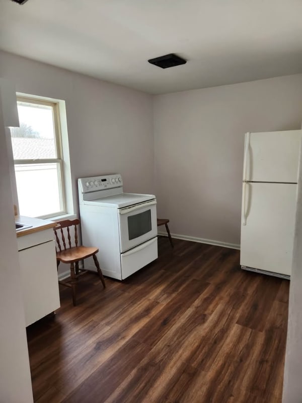 Building Photo - 716 N Bridge St