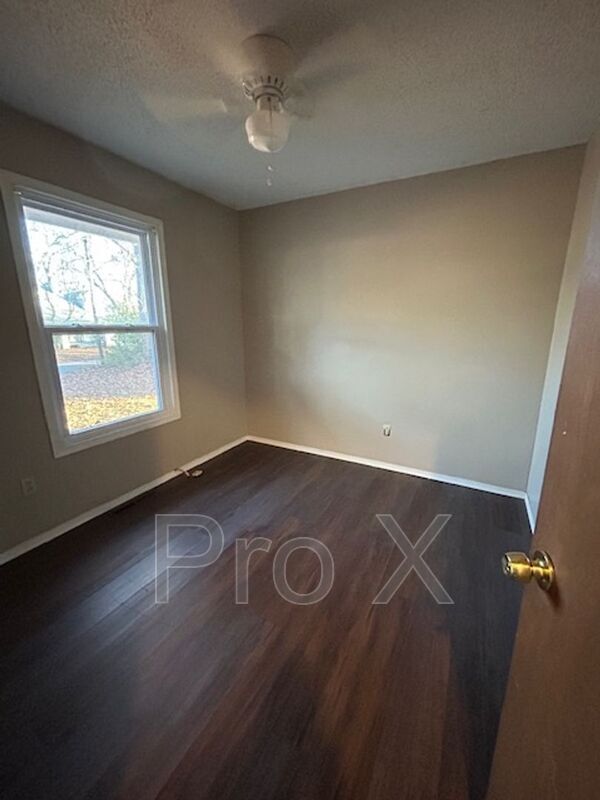 Foto del edificio - 1716 S Olive St