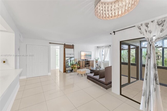 Foto del edificio - 20170 NE 3rd Ct