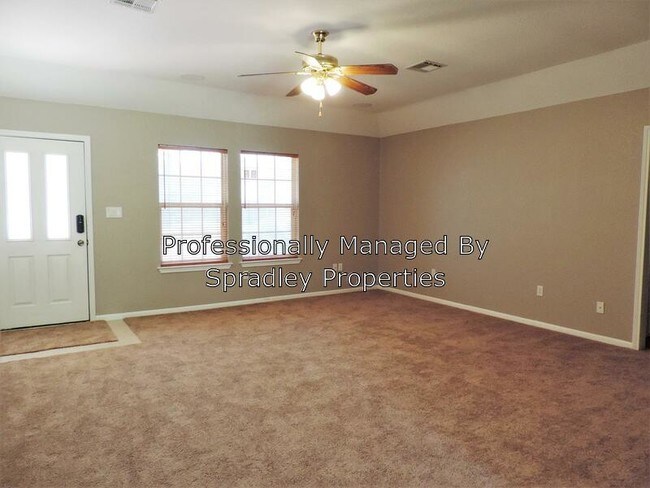 Building Photo - 8812 Laurel Ridge