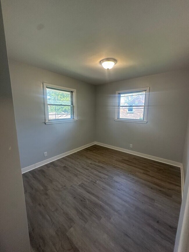 Foto del edificio - 7230 W Lakefield Dr