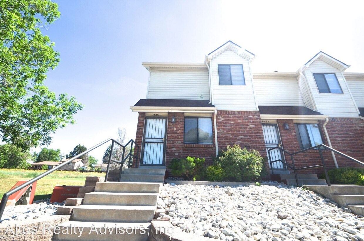 Primary Photo - 16071-16099 E 16th Ave