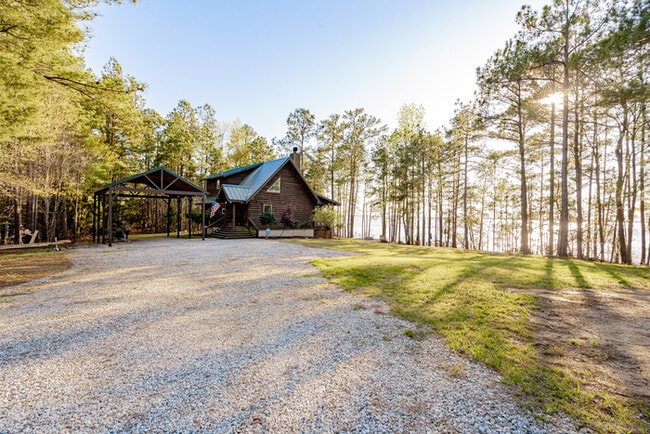 Building Photo - Furnished Lake house on Lake Monticello