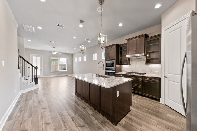 Foto del edificio - 4209 Colony Pines Ln