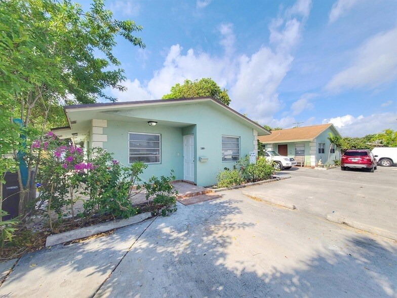 Foto principal - 412 Conniston Rd