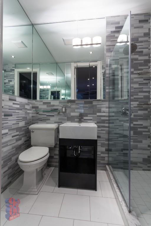 Foto del edificio - 3 W 103rd St