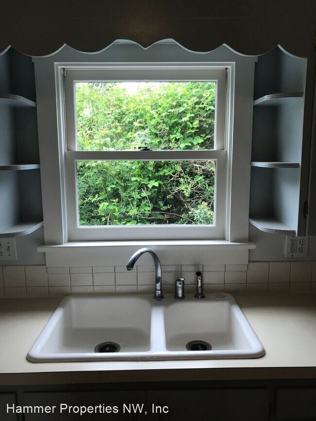 Foto del edificio - 2 br, 1 bath House - 2537 Valencia Street