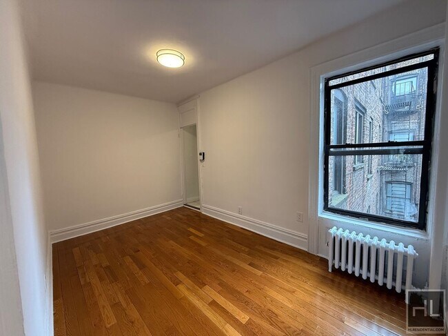 Foto del edificio - YORK AVENUE