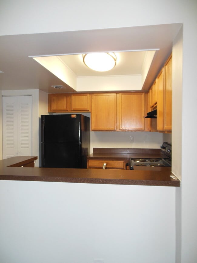 Photo - ONE BEDROOM ONE BATHROOM!! WATERFRONT COMMUNITY! Apartment